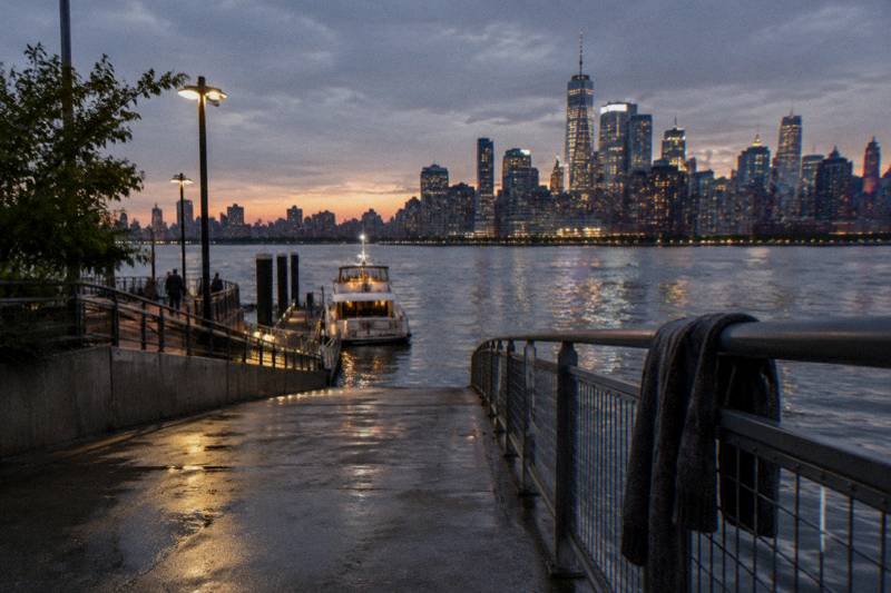 City Lights Yacht, Drink Included